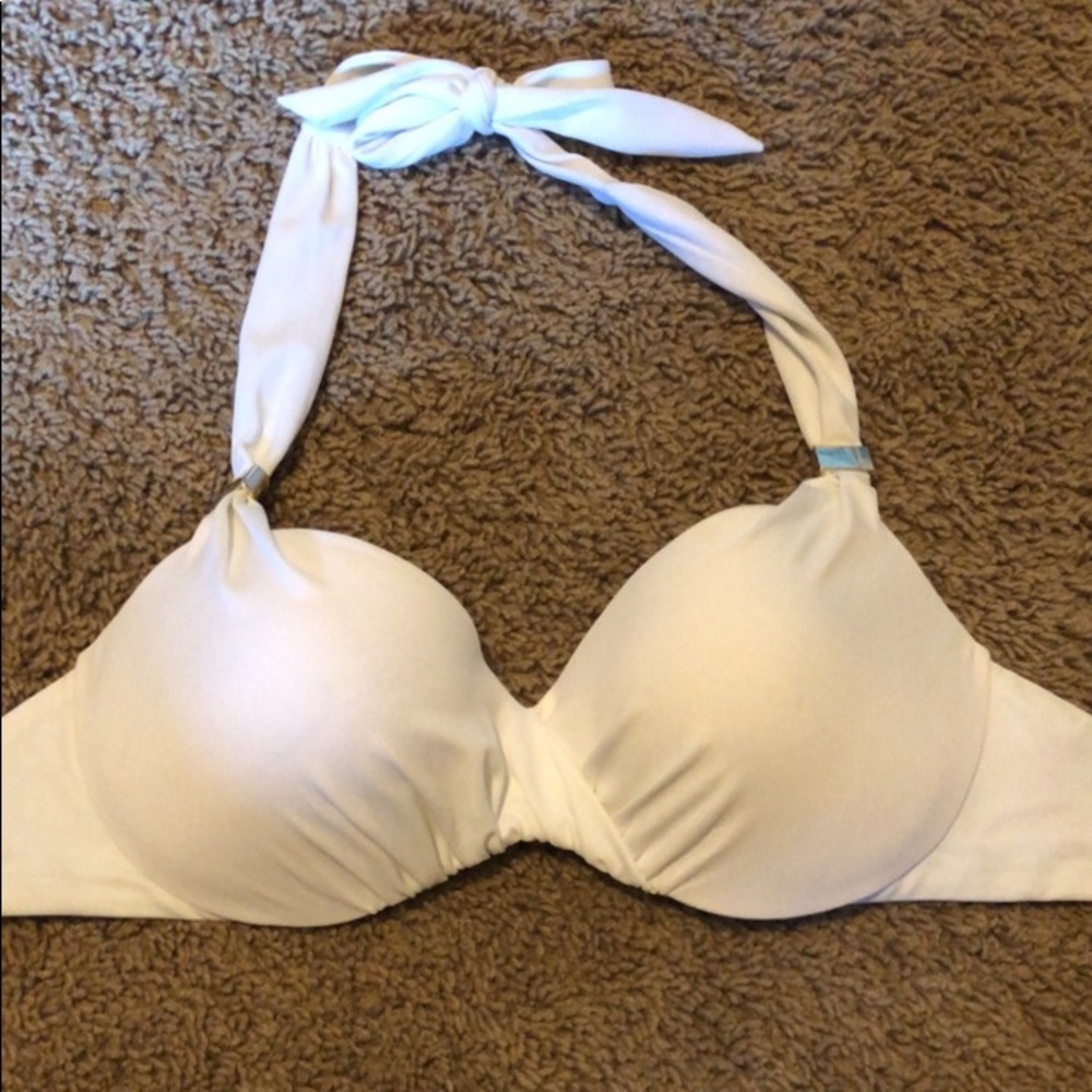 32 C bikini top